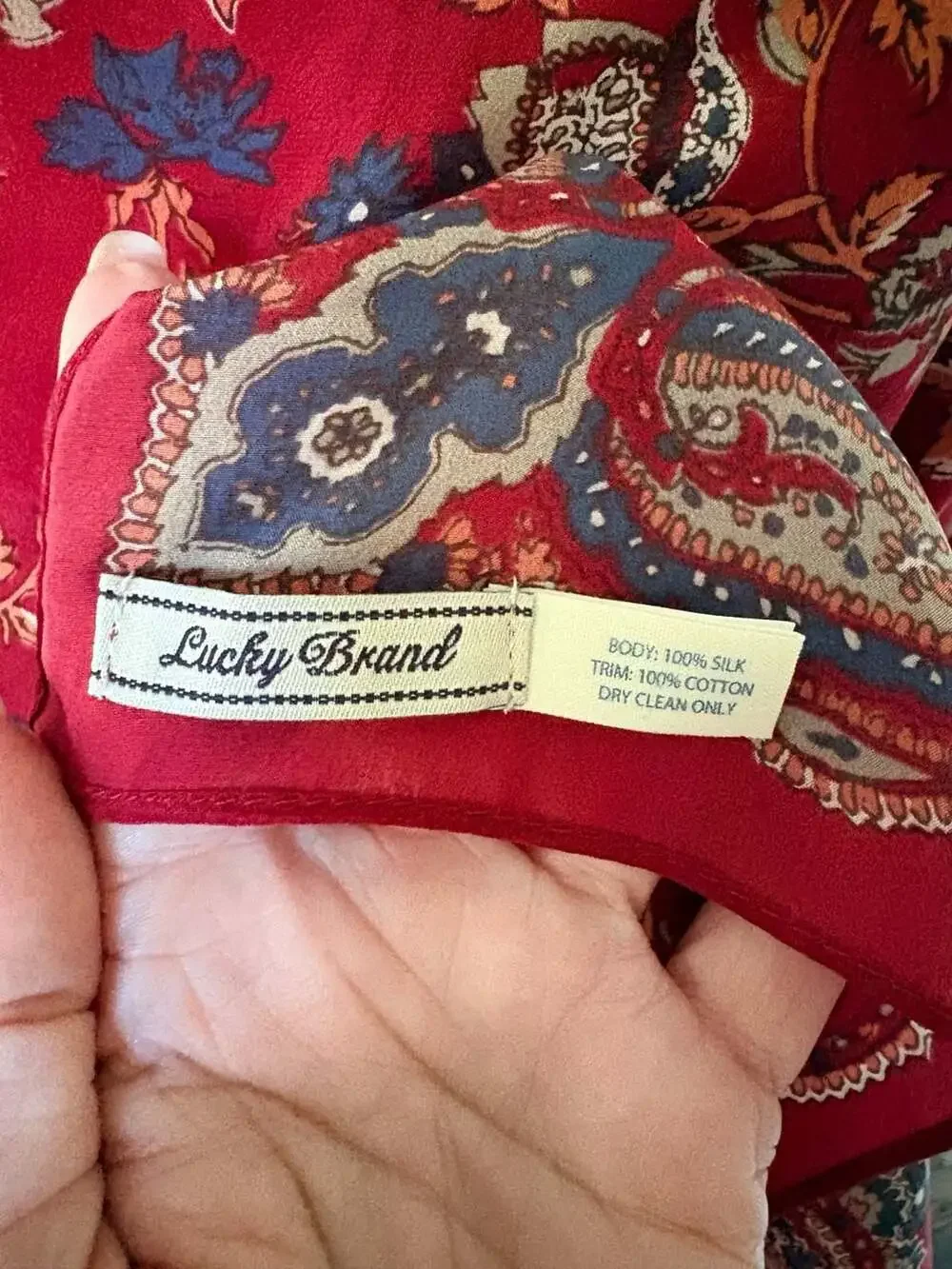 Lucky Brand 100% Silk Red Floral Paisley Tassel Wrap Scarf EUC
